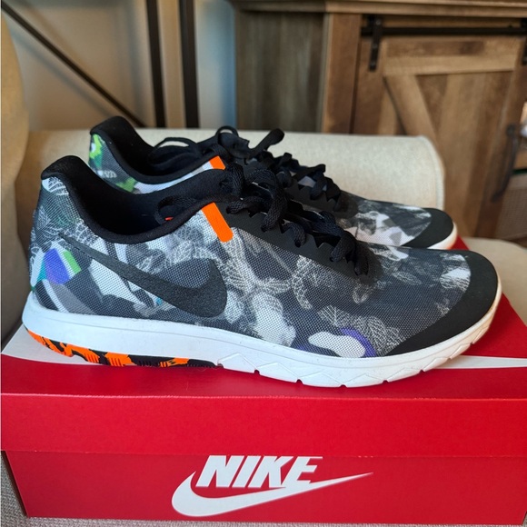 Men’s Nike Flex Experience Size 11 - Like new!! - Picture 5 of 8